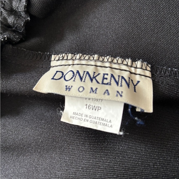 Stylish Women’s Donnkenny Black Pants Size 16WP - Picture 2 of 4